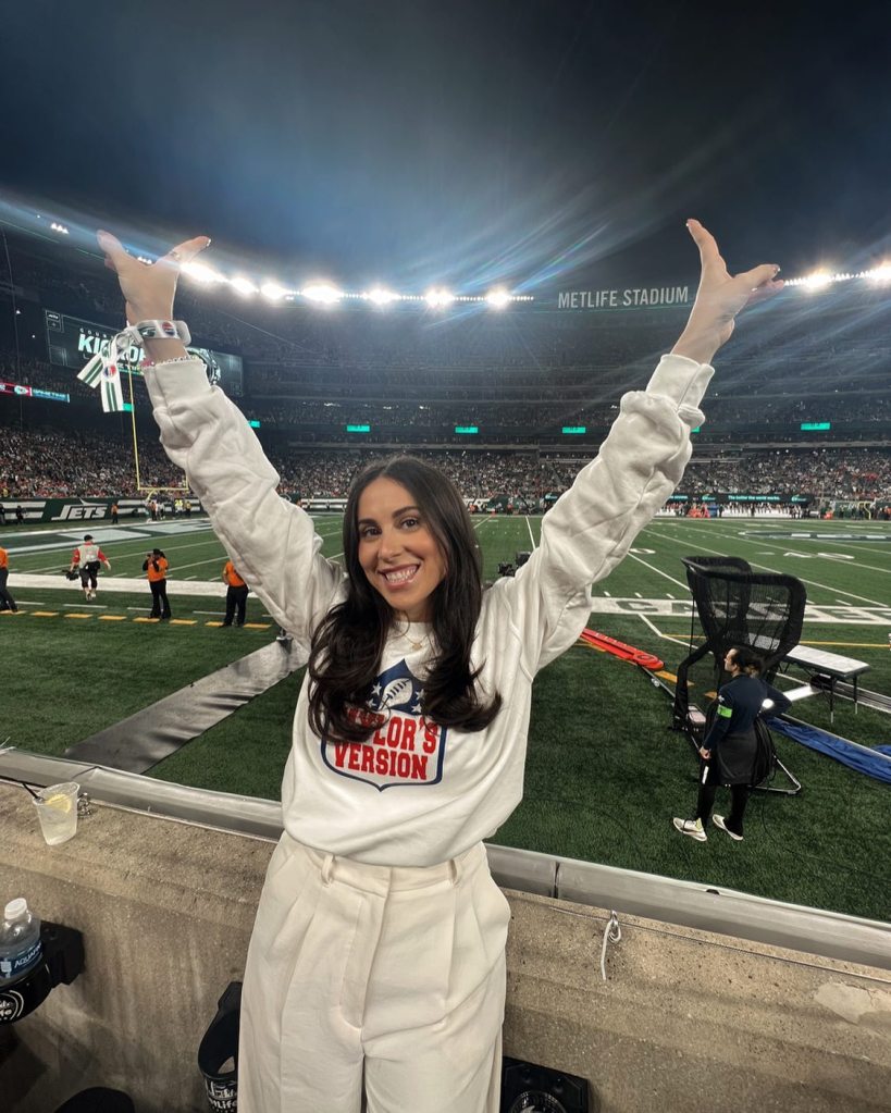 Claudia Oshry at the Jets-Chiefs game.